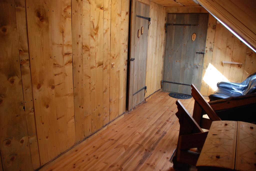 Avinurme Hostel Стая снимка